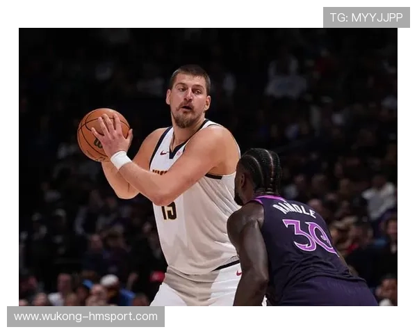 约基奇高位策应主导进攻，改变掘金战术结构