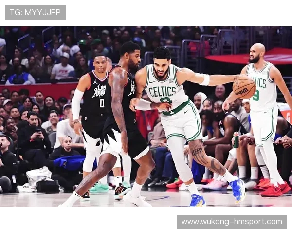 拉塞尔篮下防守制造空间显著 提升球队整体防守效率